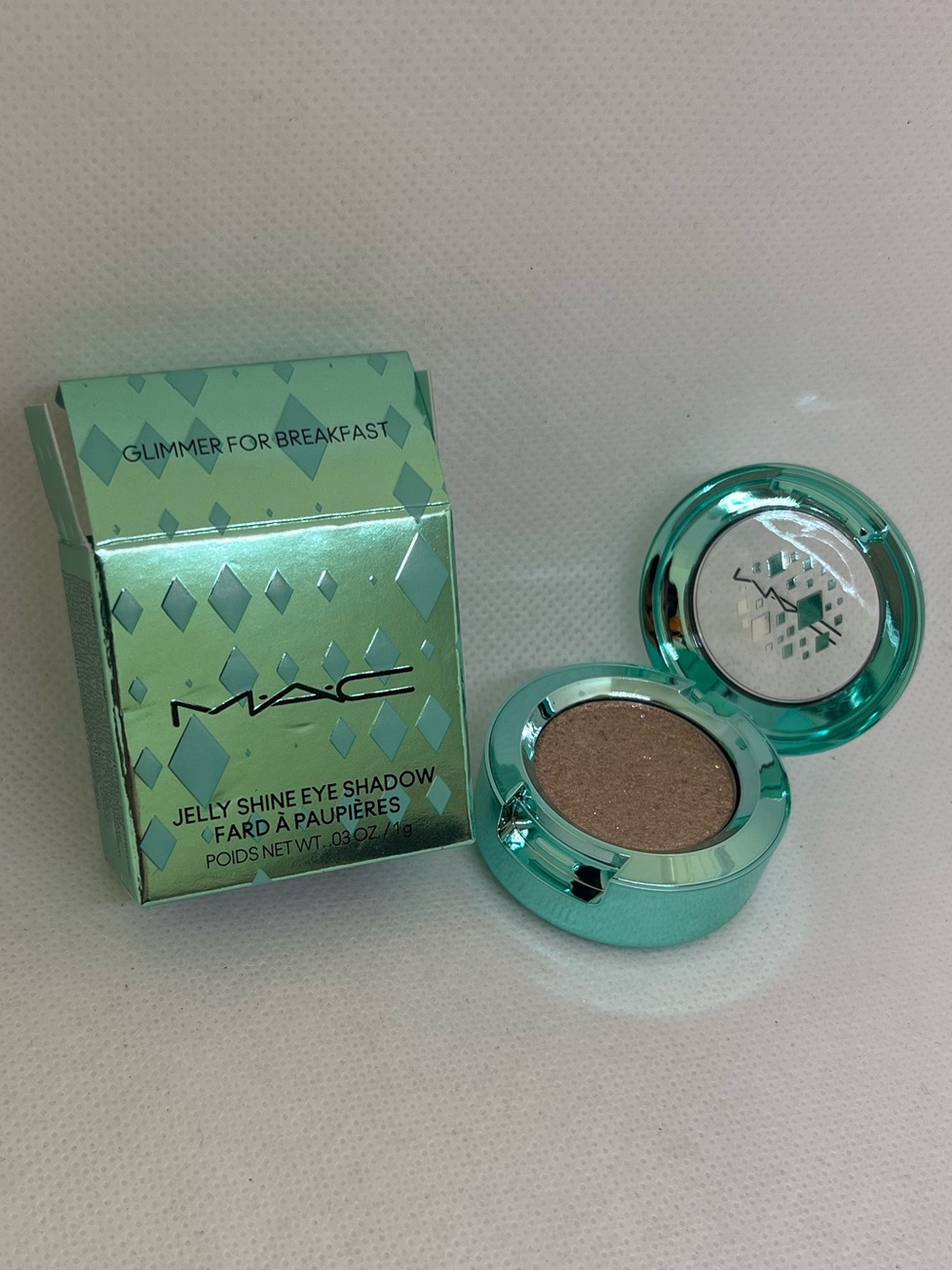 New MAC Jelly Shine Holiday Eye Shadow - GLIMMER FOR BREAKFAST